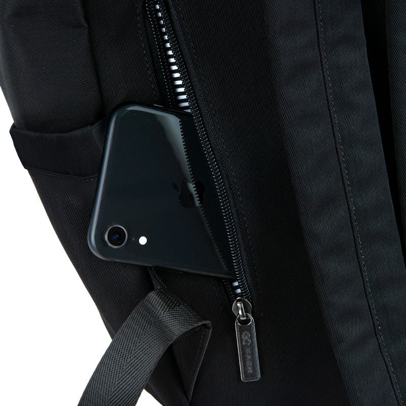 Рюкзак Education teens 11 л чорний GO25-179M-1 Go-Pack