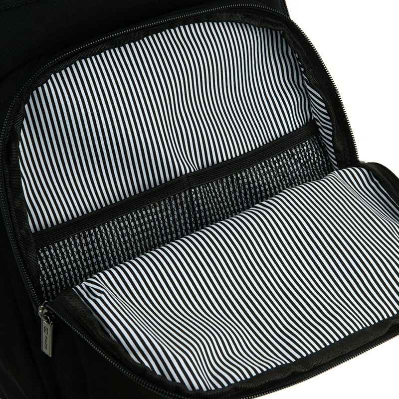 Рюкзак Education teens 11 л чорний GO25-179M-1 Go-Pack