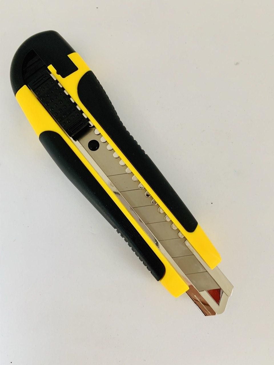 Ніж канцелярський /18 мм/, 4 кол TZ-1301 TUKZAR