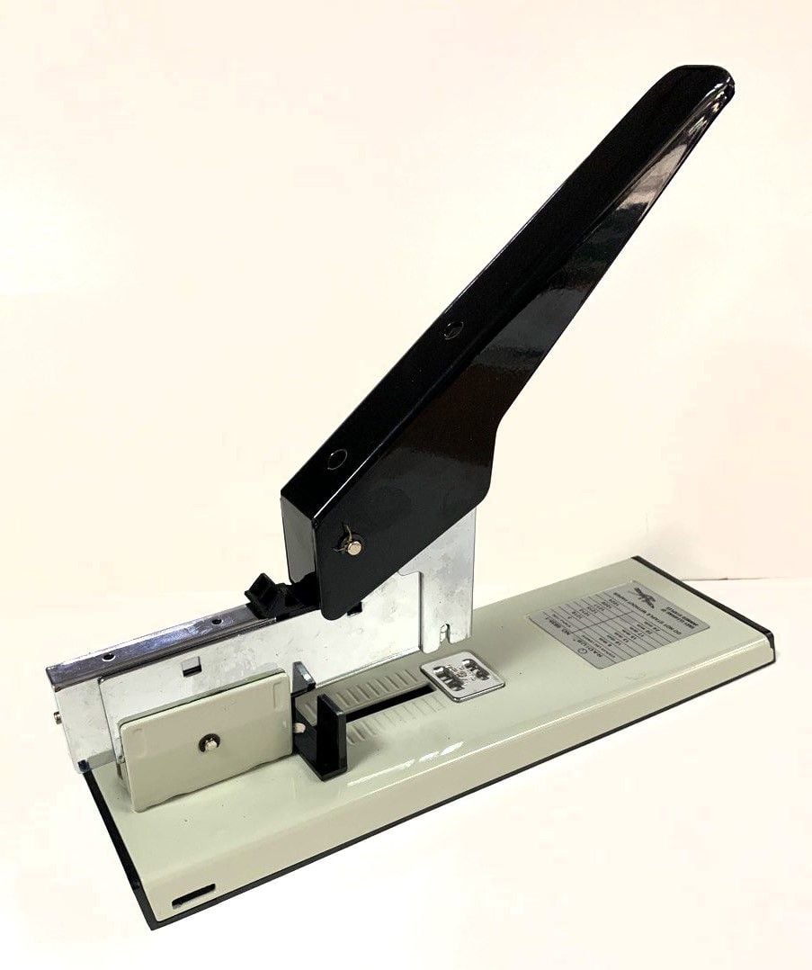 Степлер універсальний 9935-1 RADIUS